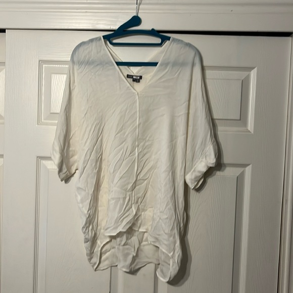 Vince Tops - Vince silk tee